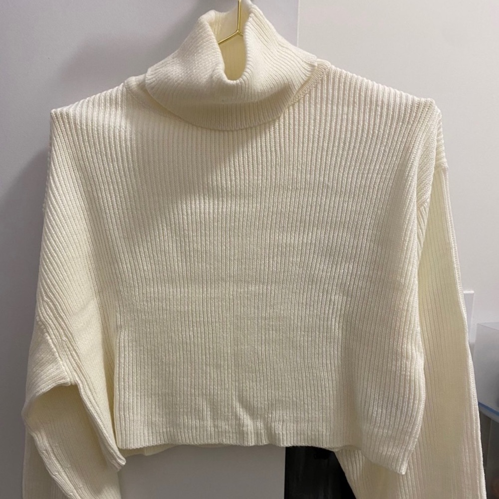 H&M sweater